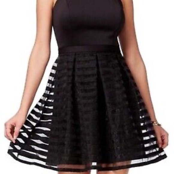 Guess Los Angeles size 10 mid length skater / open back polyester dress… - Picture 10 of 10